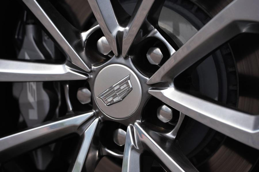 Колеса Cadillac ATS-V Coupe 2015 года  (фото 37 из 100)